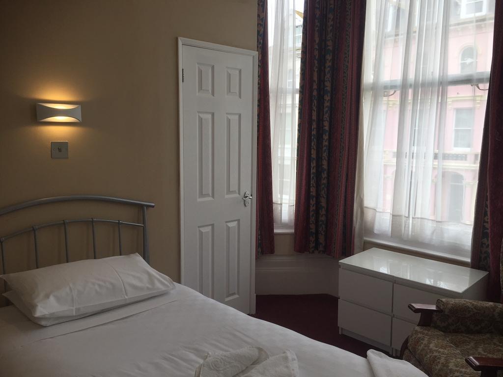 Hadleigh Hotel AEGON International Esterno foto